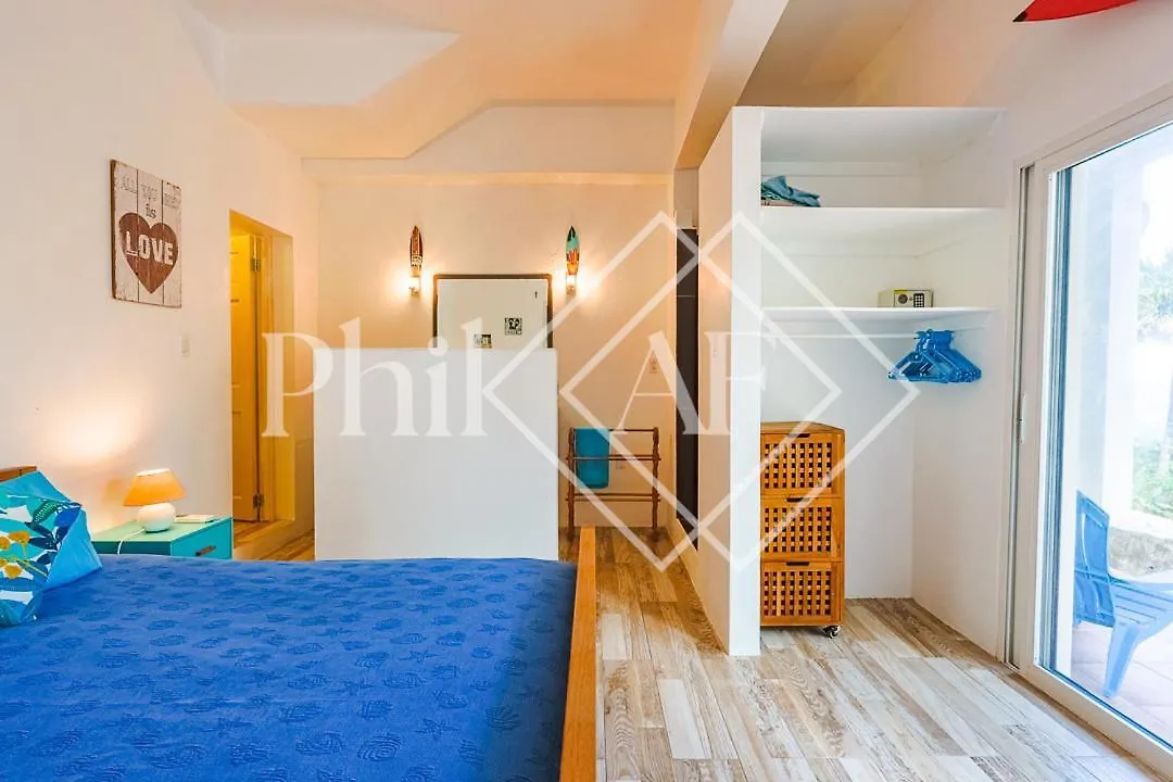 6 Bed-Rooms Villa At Dawn Beach Estate