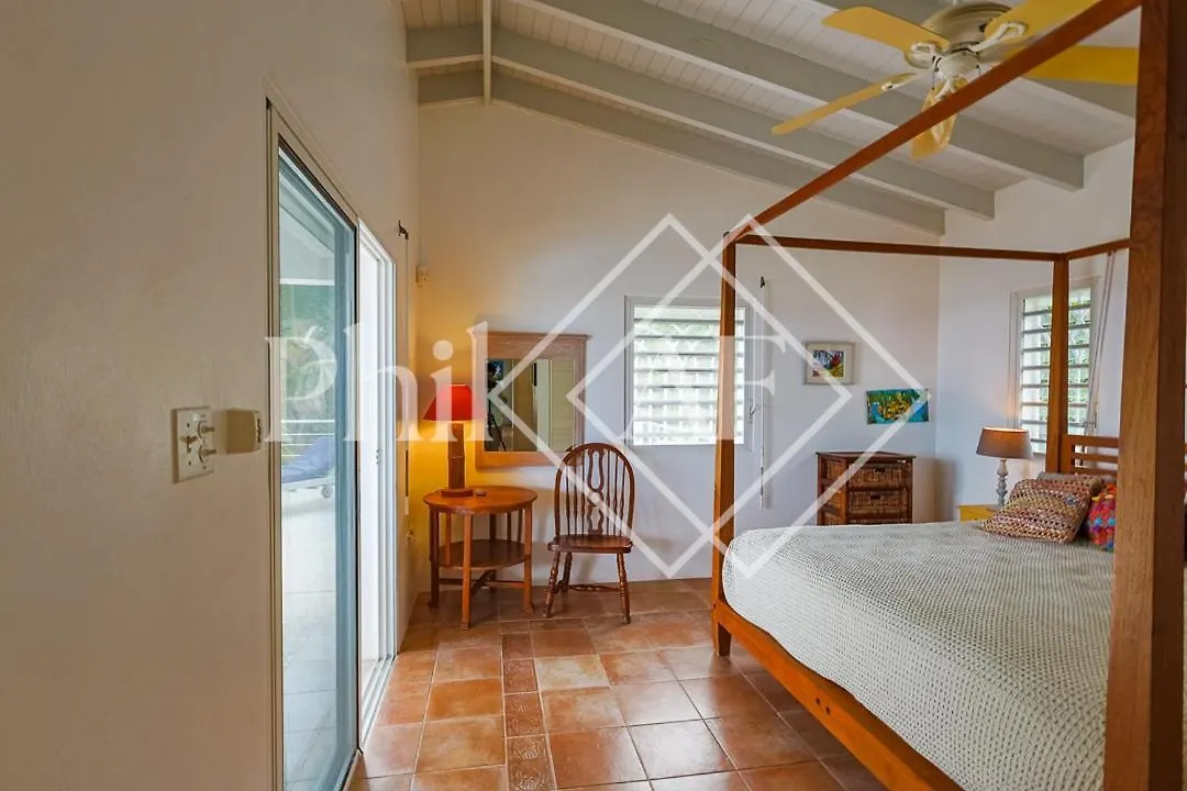 6 Bed-Rooms Villa At Dawn Beach Estate 0*,