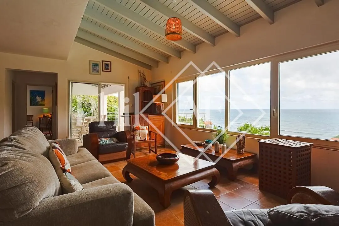 6 Bed-Rooms Villa At Dawn Beach Estate