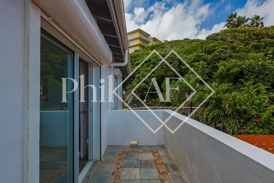 6 Bed-Rooms Villa At Dawn Beach Estate